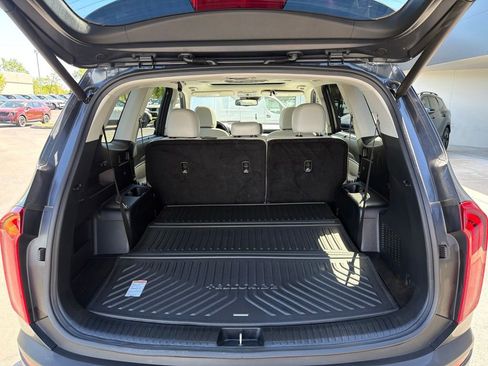Used 2020 Kia Telluride EX AWD/4WD image 16