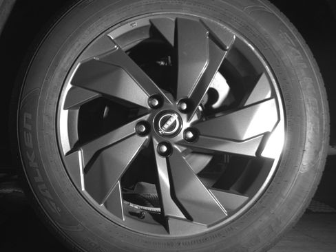 Used 2025 Nissan Rogue SV FWD image 14