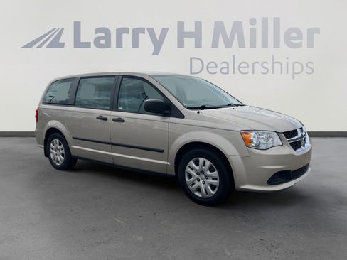 Used 2016 Dodge Grand Caravan American Value Package image 7