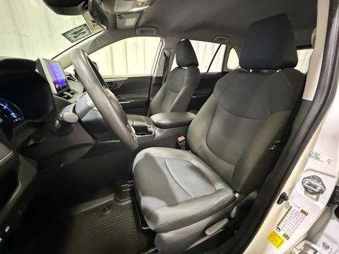 Certified 2024 Toyota RAV4 LE AWD/4WD image 10