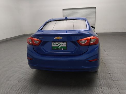 Used 2018 Chevrolet Cruze LT w/ Convenience Package FWD image 7