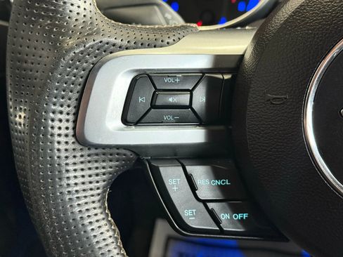 Used 2018 Ford Mustang GT Premium image 12