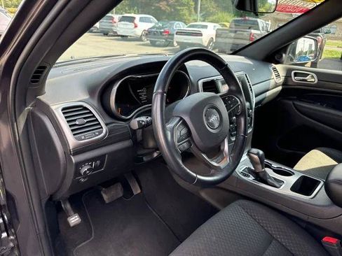 Certified 2021 Jeep Grand Cherokee Laredo AWD/4WD image 10