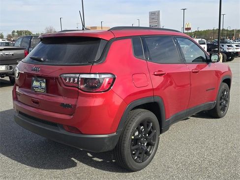 New 2026 Jeep Compass Latitude image 3