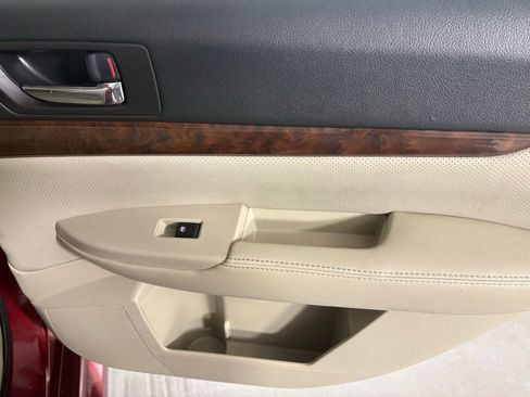 Used 2013 Subaru Legacy 2.5i Limited image 16