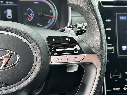 Used 2022 Hyundai Tucson Blue image 15