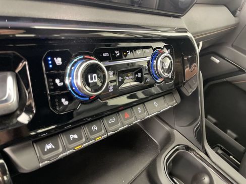 Used 2026 GMC Sierra 1500 AT4 w/ Technology Package AWD/4WD image 18