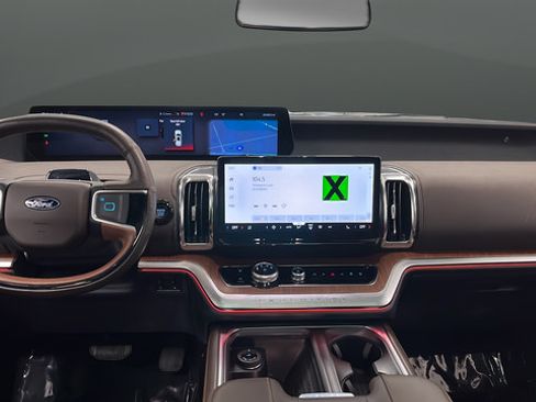 Used 2025 Ford Expedition Max King Ranch AWD/4WD image 11