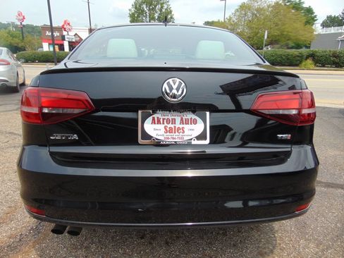 Used 2016 Volkswagen Jetta Sport FWD image 36