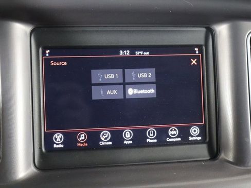 Used 2022 Dodge Charger SXT image 32