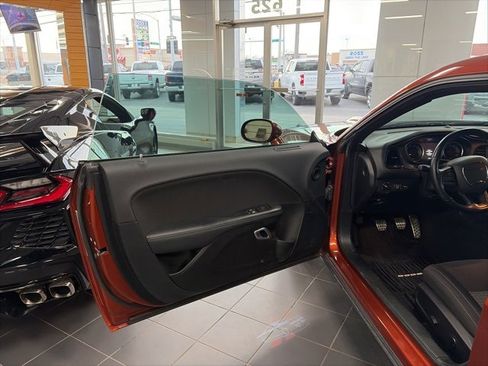 Used 2023 Dodge Challenger R/T image 8