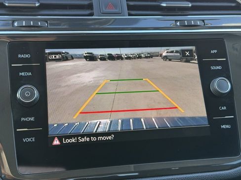 Used 2023 Volkswagen Tiguan SE image 13