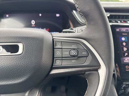 Used 2023 Jeep Grand Cherokee L Limited w/ Luxury Tech Group II image 26