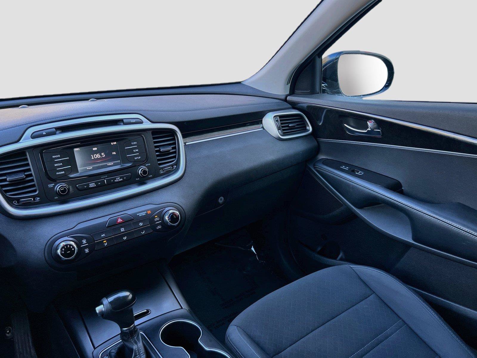 Used 2016 Kia Sorento FWD image 23