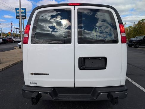 Used 2024 Chevrolet Express 2500 w/ Driver Convenience Package image 4