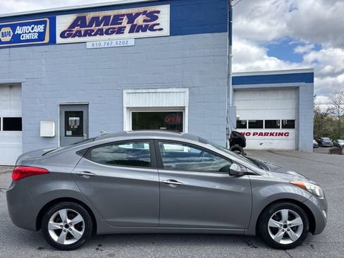 Used 2013 Hyundai Elantra GLS w/ Preferred Pkg FWD image 7