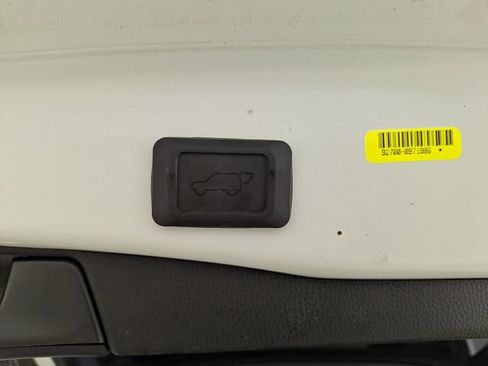 Certified 2025 Toyota RAV4 XLE w/ Convenience Package FWD image 38