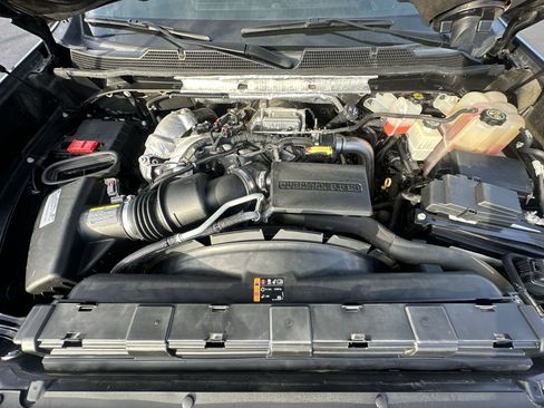 Used 2020 Chevrolet Silverado 3500 LTZ w/ LTZ Plus Package image 33