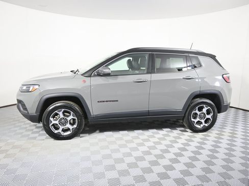 Used 2022 Jeep Compass Trailhawk w/ Trailhawk Convenience Group image 2
