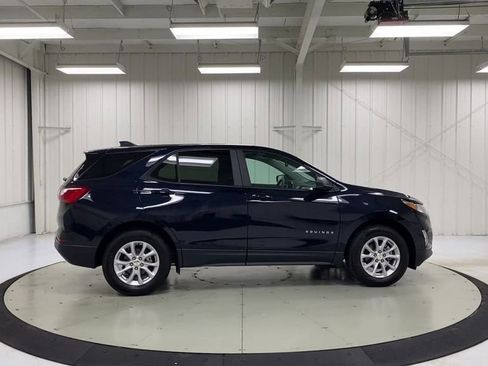 Used 2021 Chevrolet Equinox LS w/ LS Convenience Package image 9