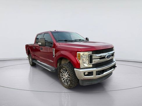 Used 2019 Ford F250 XLT w/ XLT Value Package AWD/4WD image 1