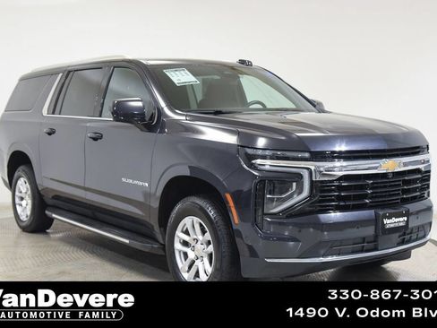 Used 2025 Chevrolet Suburban LS AWD/4WD image 1