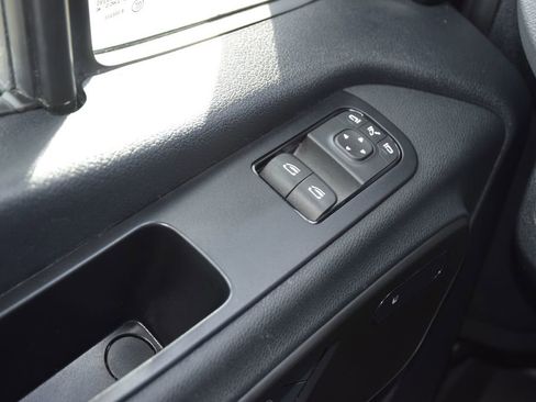 Used 2024 Mercedes-Benz Sprinter 2500 image 22