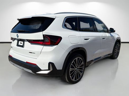New 2026 BMW X1 xDrive28i w/ Technology Package image 3