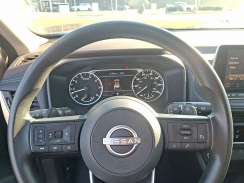 Certified 2023 Nissan Rogue S image 18