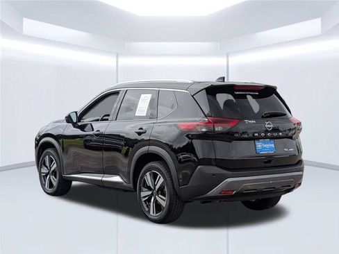 Used 2023 Nissan Rogue SL w/ SL Premium Package AWD/4WD image 3