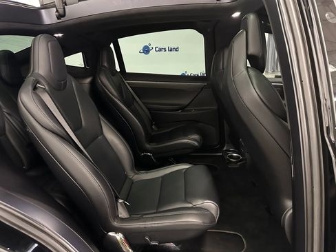 Used 2018 Tesla Model X 75D image 17