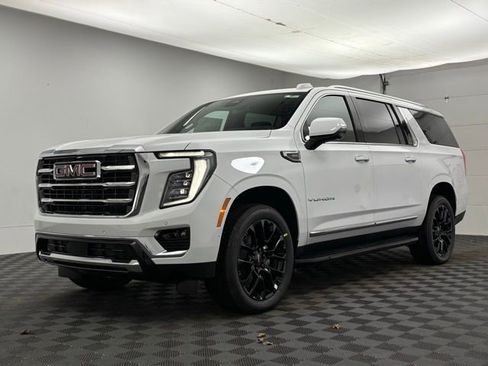 New 2026 GMC Yukon XL Elevation image 14