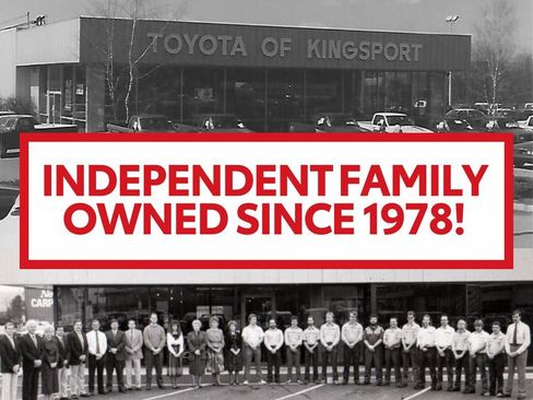 Used 2023 Toyota RAV4 XSE w/ XSE Grade Weather Package image 3