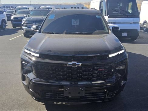 Used 2024 Chevrolet Traverse RS w/ LPO, Floor Liner Package AWD/4WD image 9