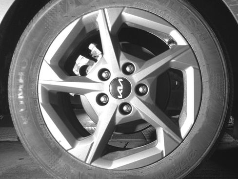 Used 2025 Kia K4 FWD image 15