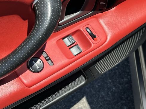 Used 2004 Honda S2000 image 16