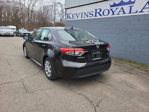 Used 2023 Toyota Corolla LE image 8