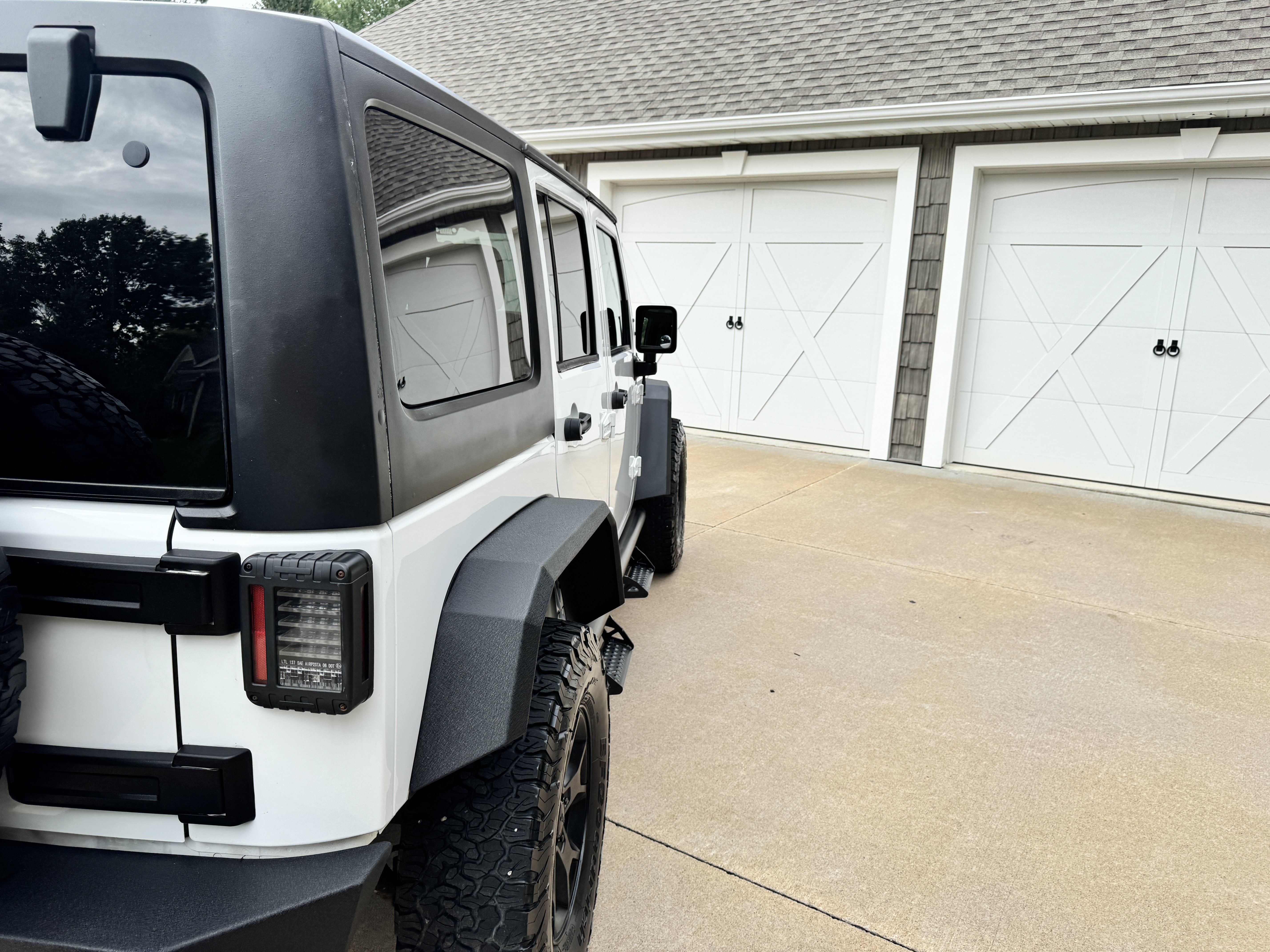 Used 2012 Jeep Wrangler Unlimited Sport AWD/4WD image 40