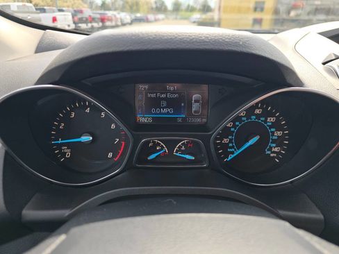 Used 2016 Ford Escape SE image 23