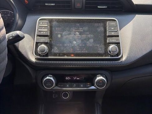 Used 2018 Nissan Kicks SV w/ Exterior Package FWD image 12