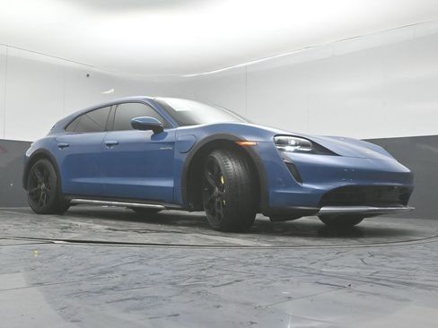 Used 2024 Porsche Taycan 4 Cross Turismo w/ Premium Package image 37