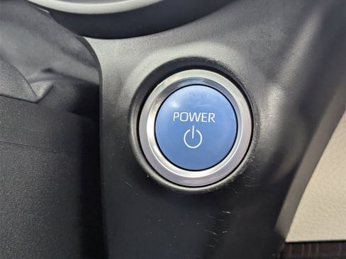 Used 2021 Toyota Sienna XLE image 28