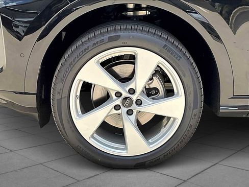 New 2025 Audi Q5 Premium Plus image 11