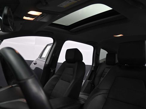 Used 2021 Honda CR-V Touring image 11