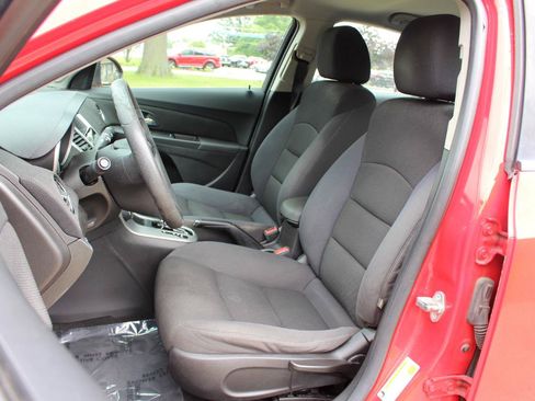 Used 2015 Chevrolet Cruze LT FWD image 15