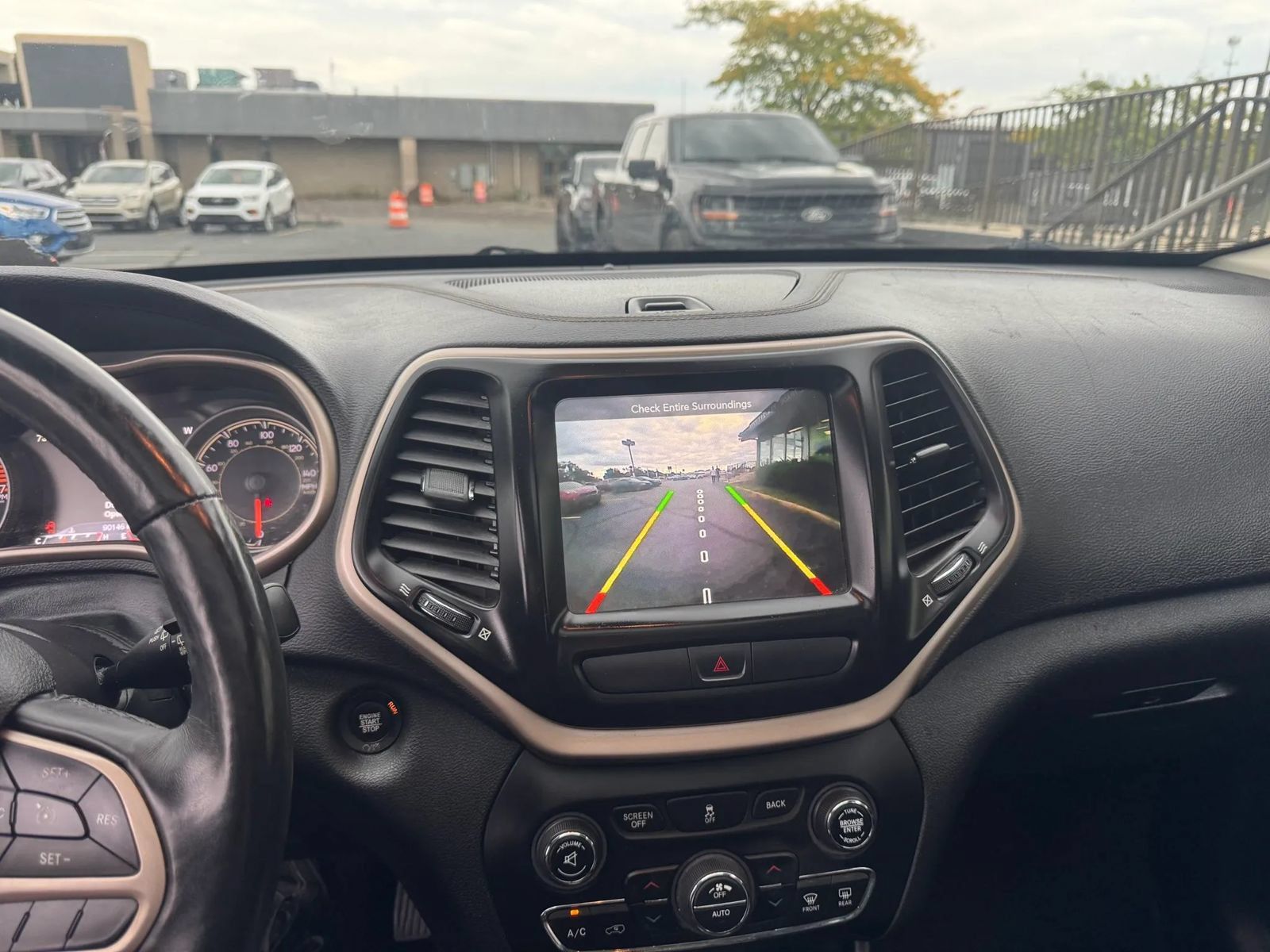 Used 2017 Jeep Cherokee High Altitude AWD/4WD image 22