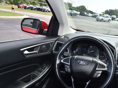 Certified 2022 Ford Edge Titanium AWD/4WD image 18