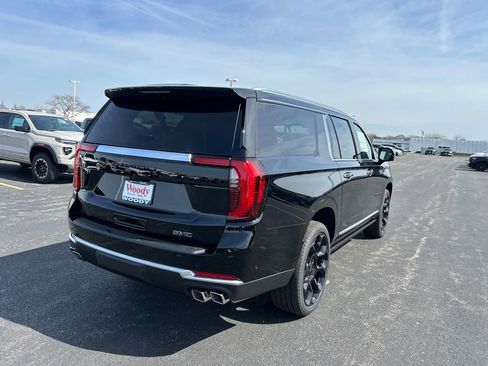 New 2026 GMC Yukon XL Denali w/ Denali Reserve Package image 9