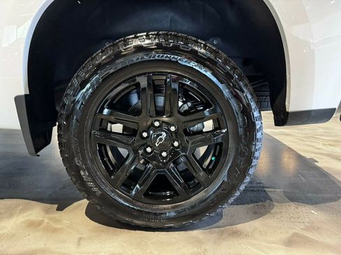 Used 2024 Chevrolet Silverado 1500 Custom w/ Turbomax Blackout Package AWD/4WD image 29
