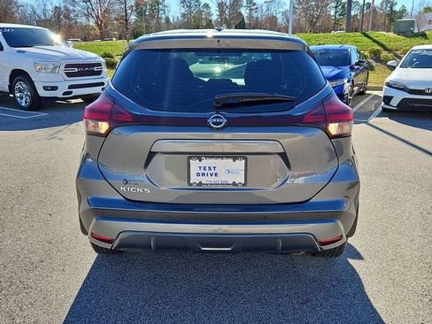 Used 2024 Nissan Kicks S image 7